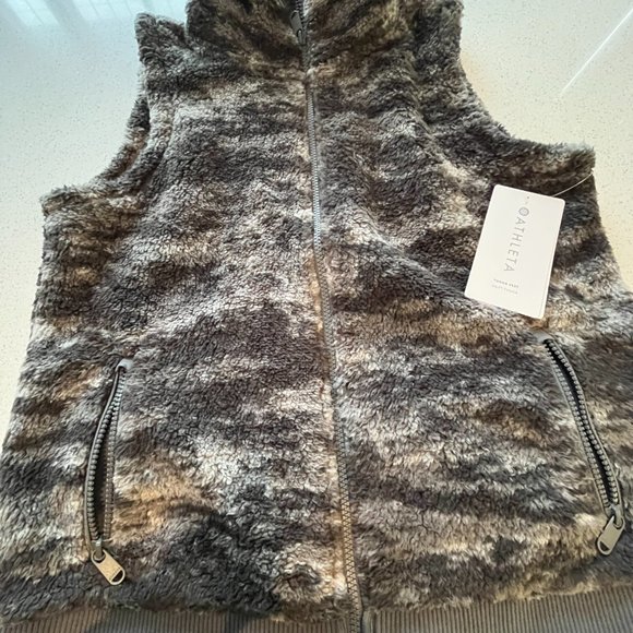 Athleta Tugga Vest (NWT) - Picture 5 of 5